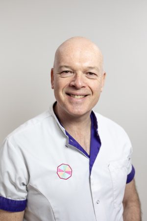 Tandartsen Bussum-Rein van Heukelom, implantoloog